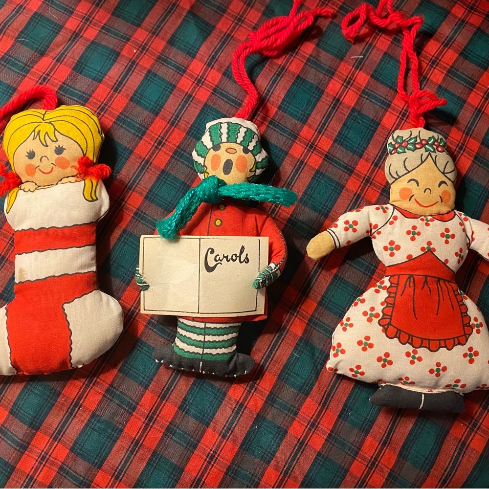 ⭐️4/$20 vintage Christmas ornaments